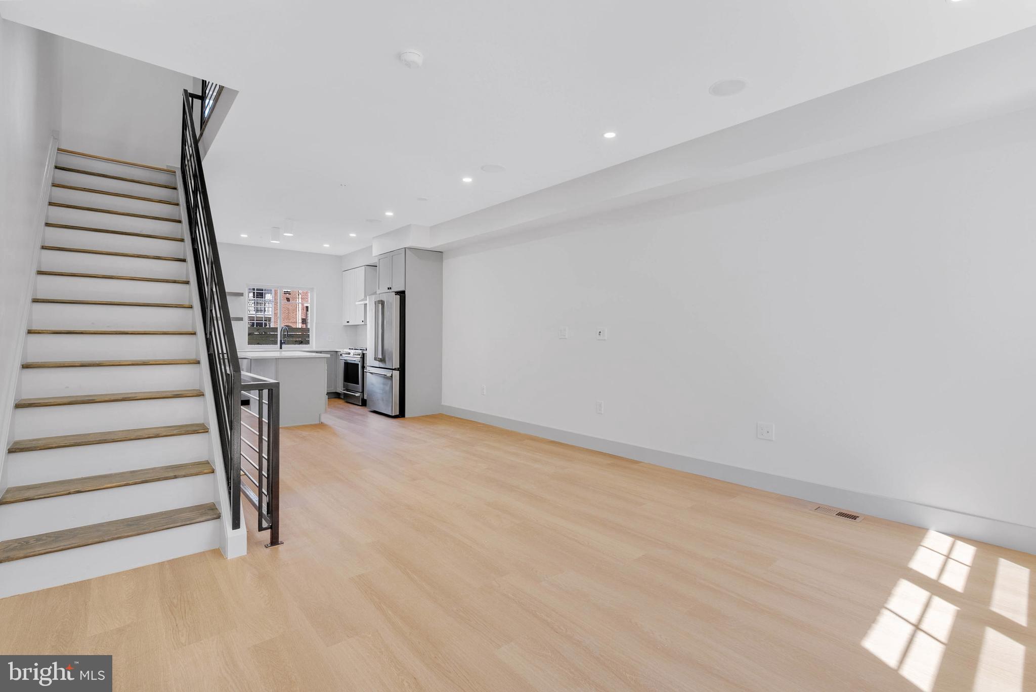 723 MERCY STREET