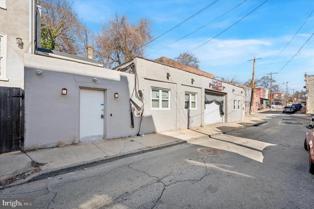 5011 GERMANTOWN AVENUE REAR