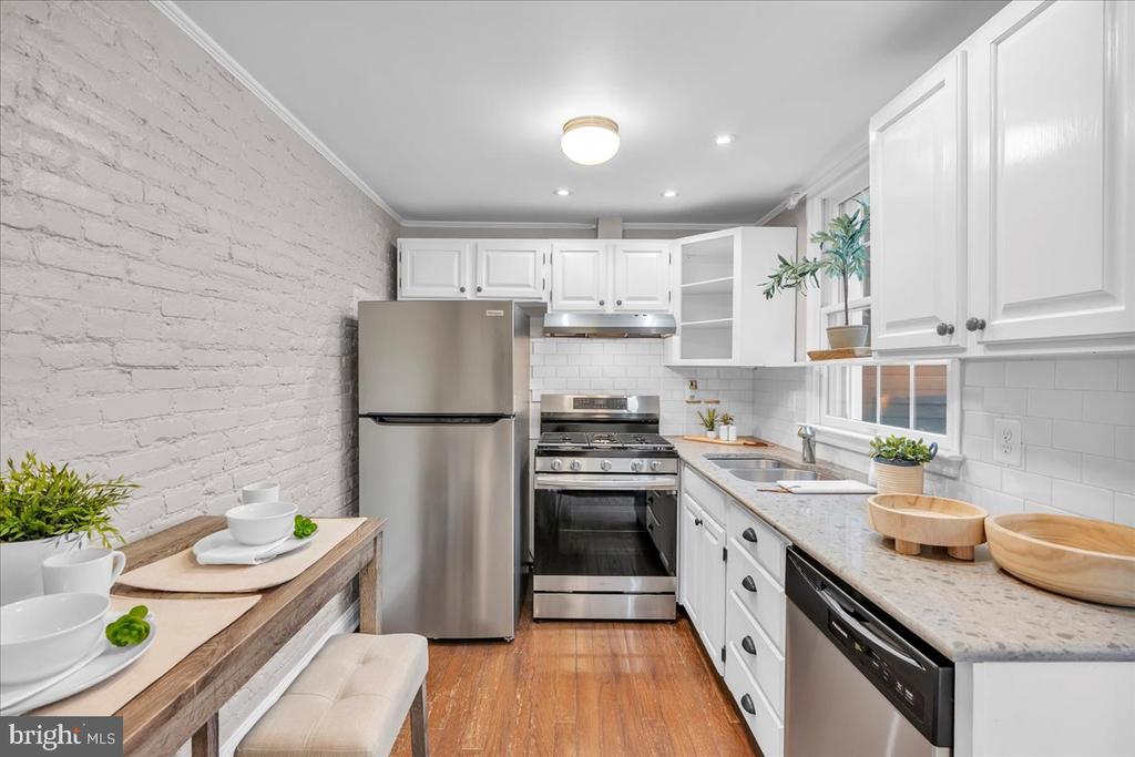 521 S 27TH STREET