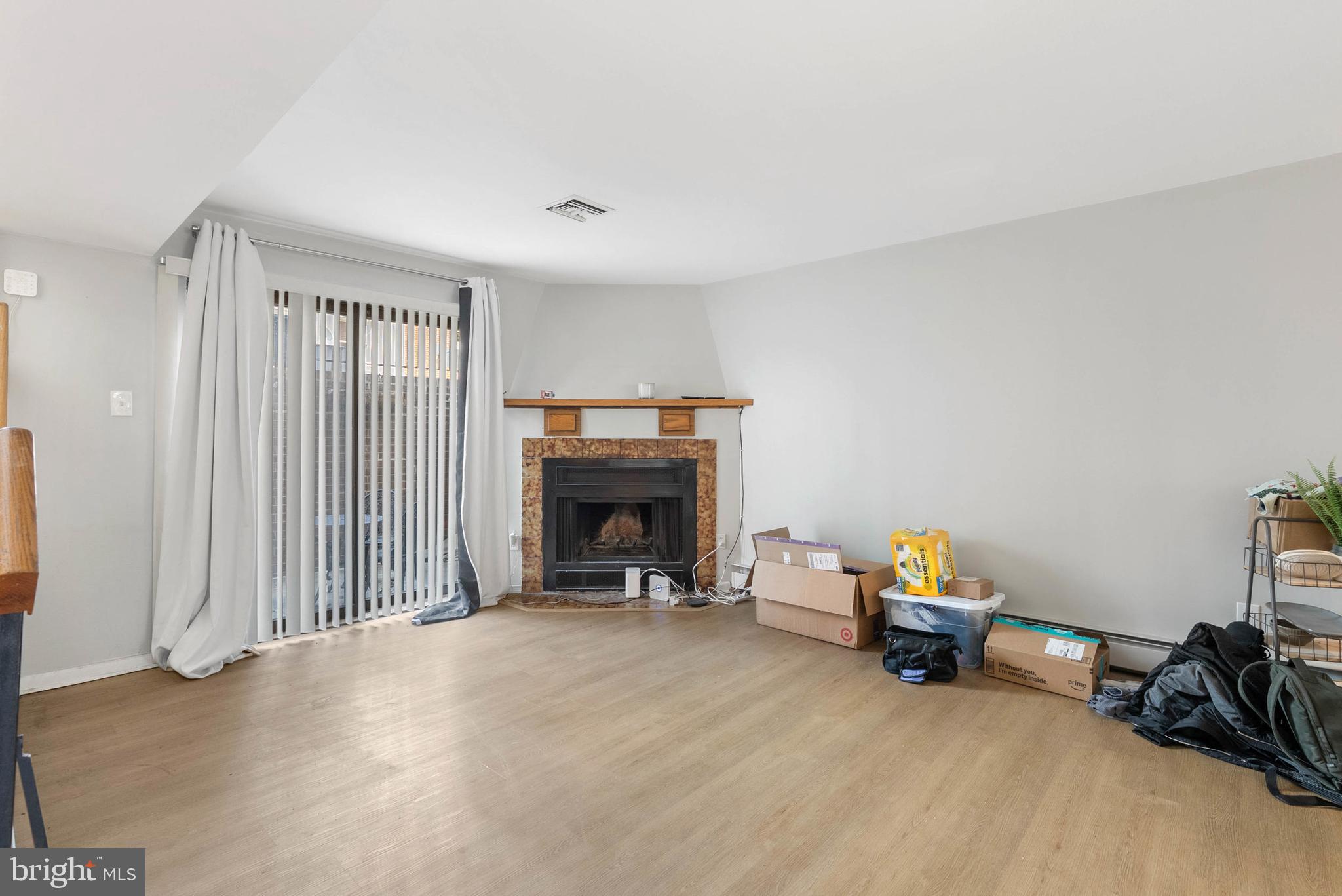 1906 RODMAN STREET A