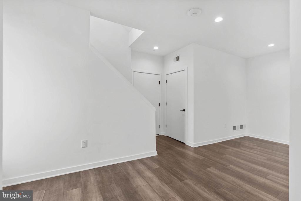3212 EVERGREEN WALK