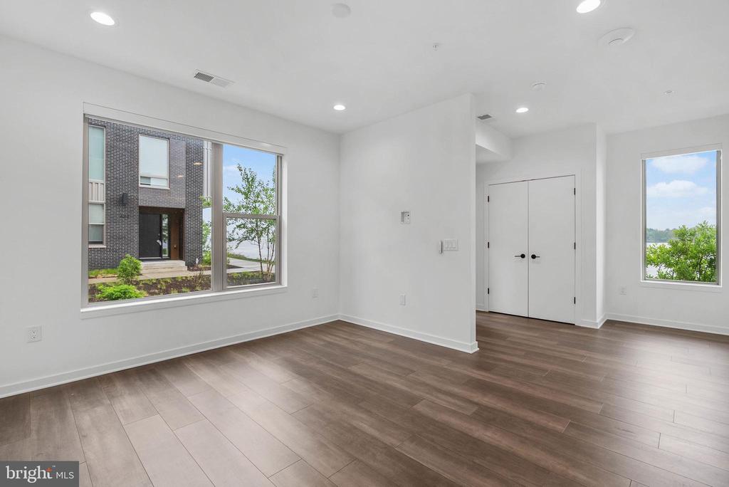 3212 EVERGREEN WALK