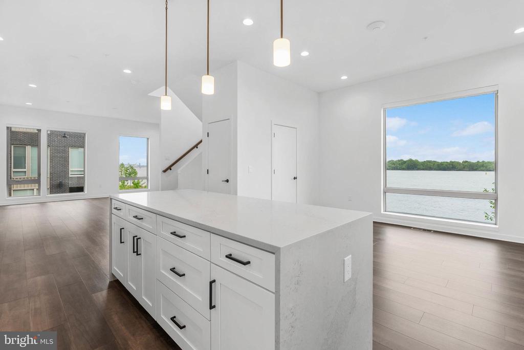 3212 EVERGREEN WALK