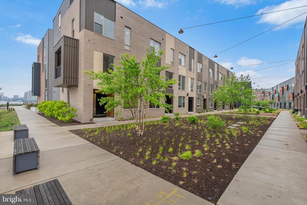 3212 EVERGREEN WALK