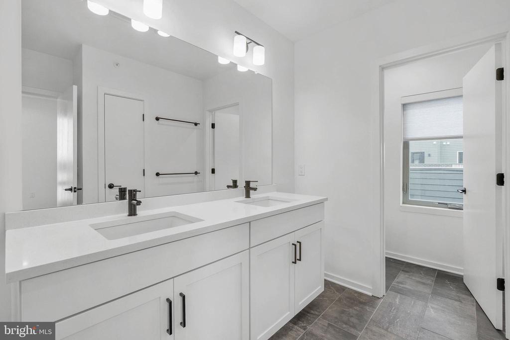 3212 EVERGREEN WALK