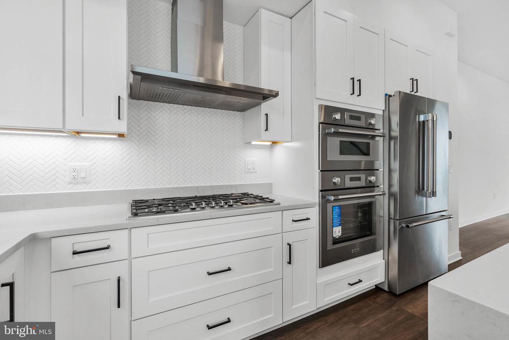 3212 EVERGREEN WALK