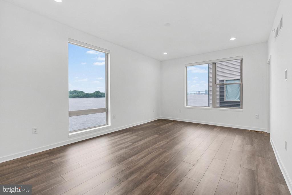 3212 EVERGREEN WALK