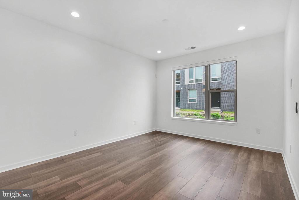 3212 EVERGREEN WALK