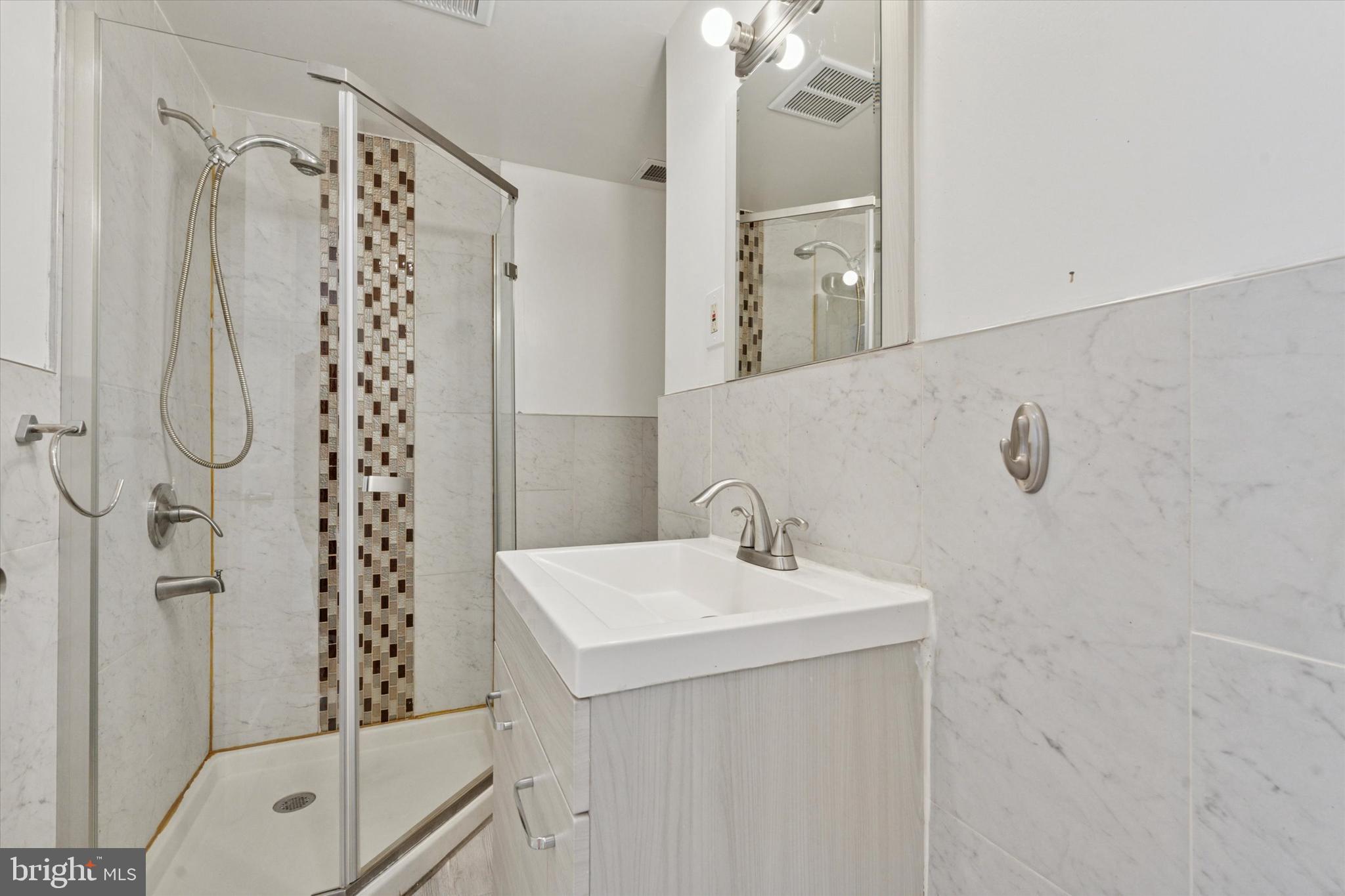 1313 S STANLEY STREET