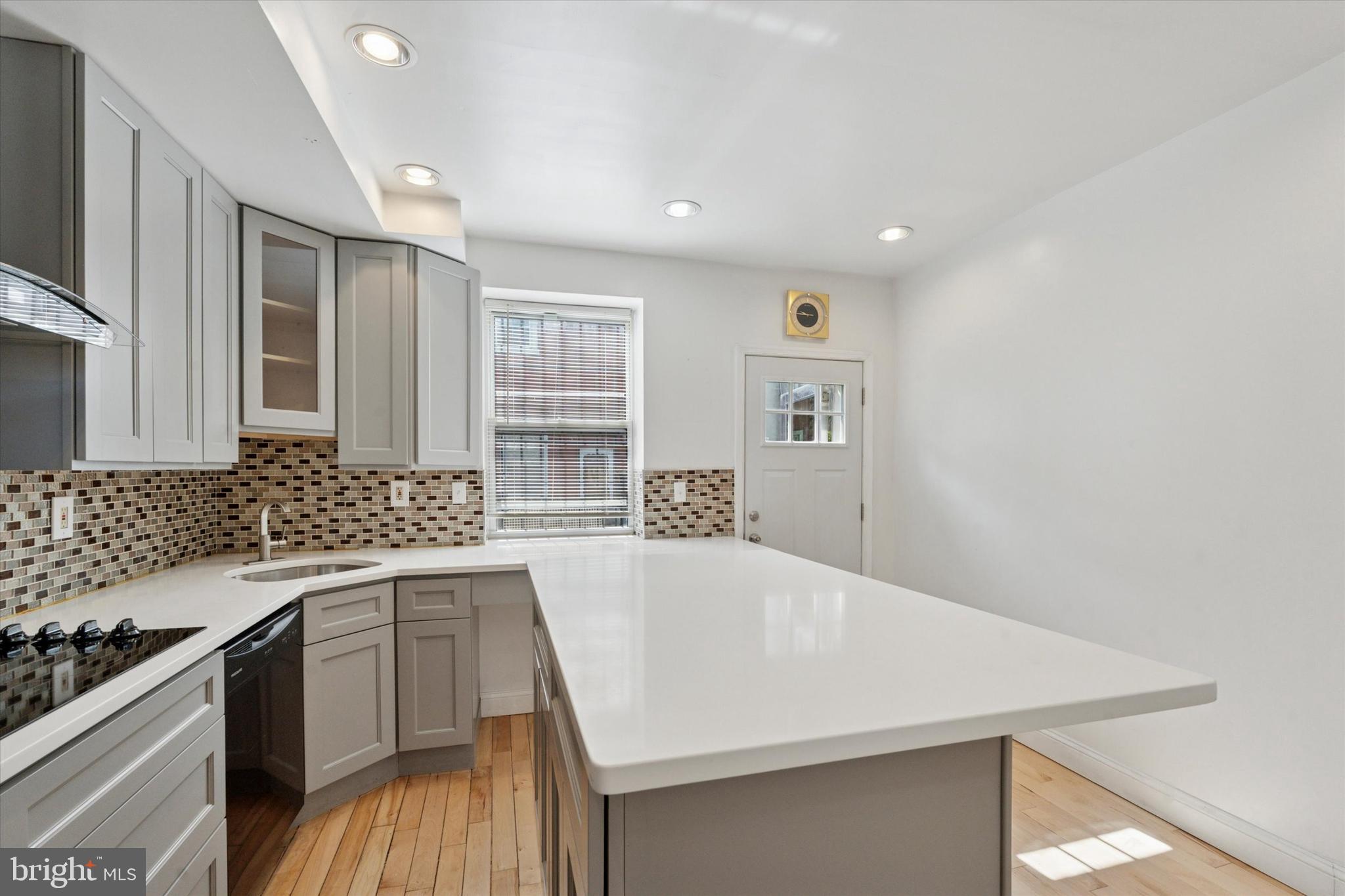 1313 S STANLEY STREET