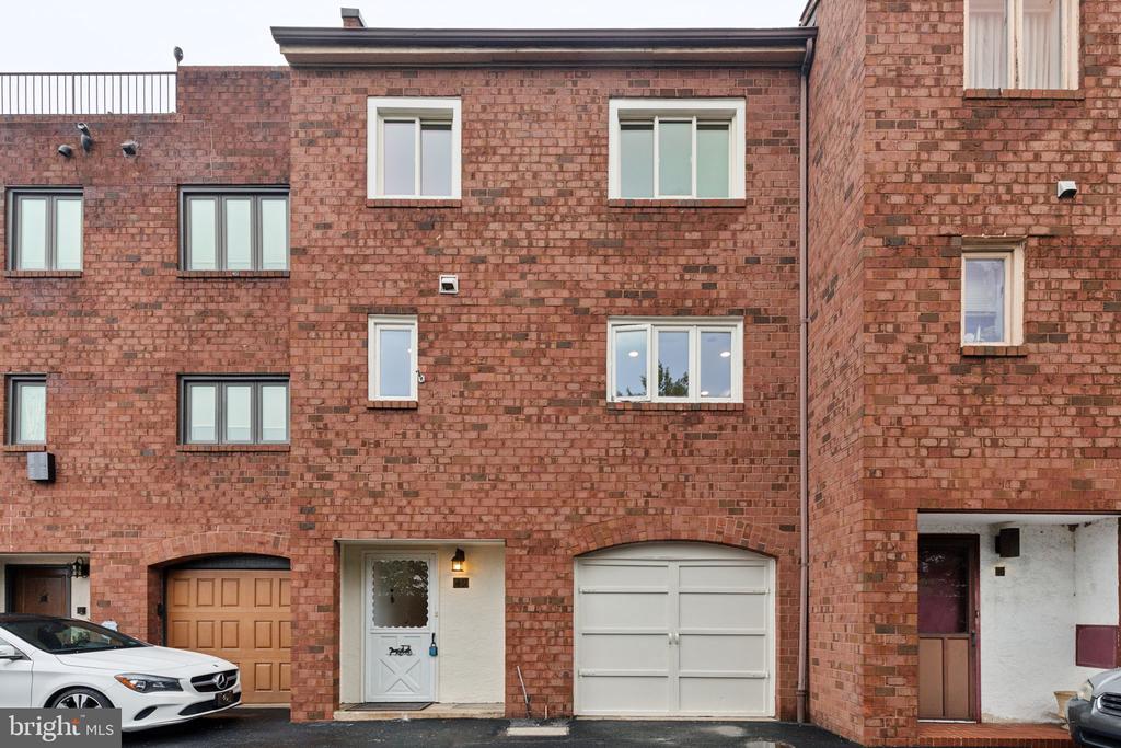 1 CHRISTIAN STREET 49