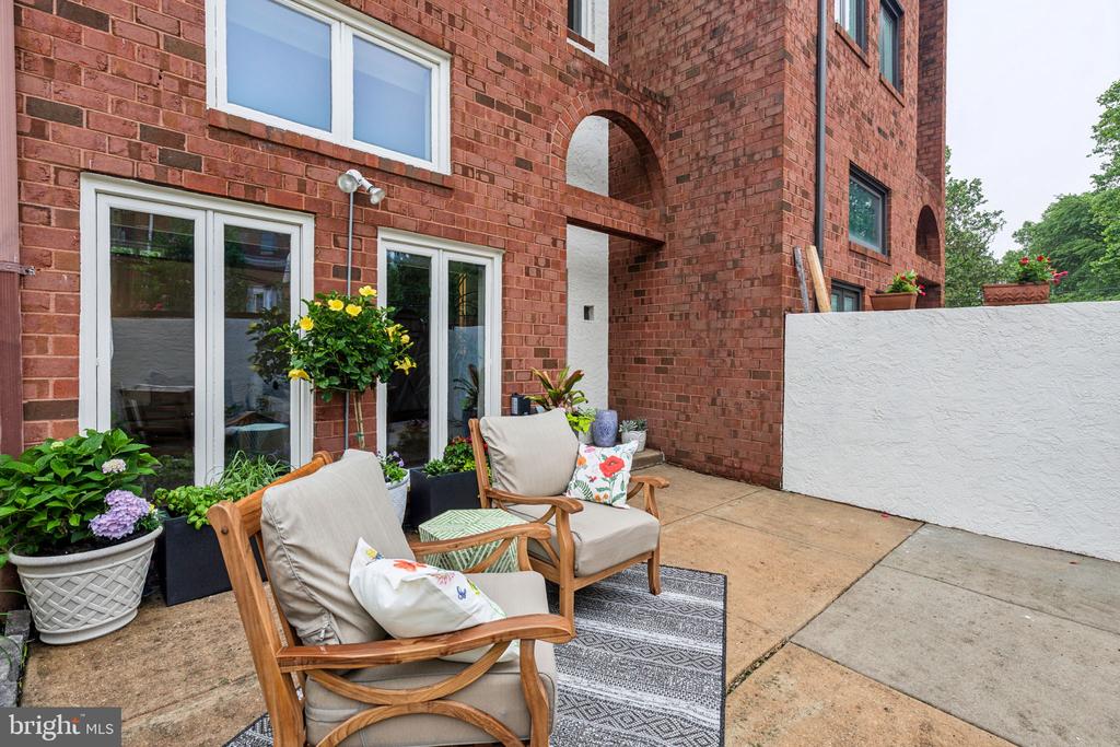1 CHRISTIAN STREET 49