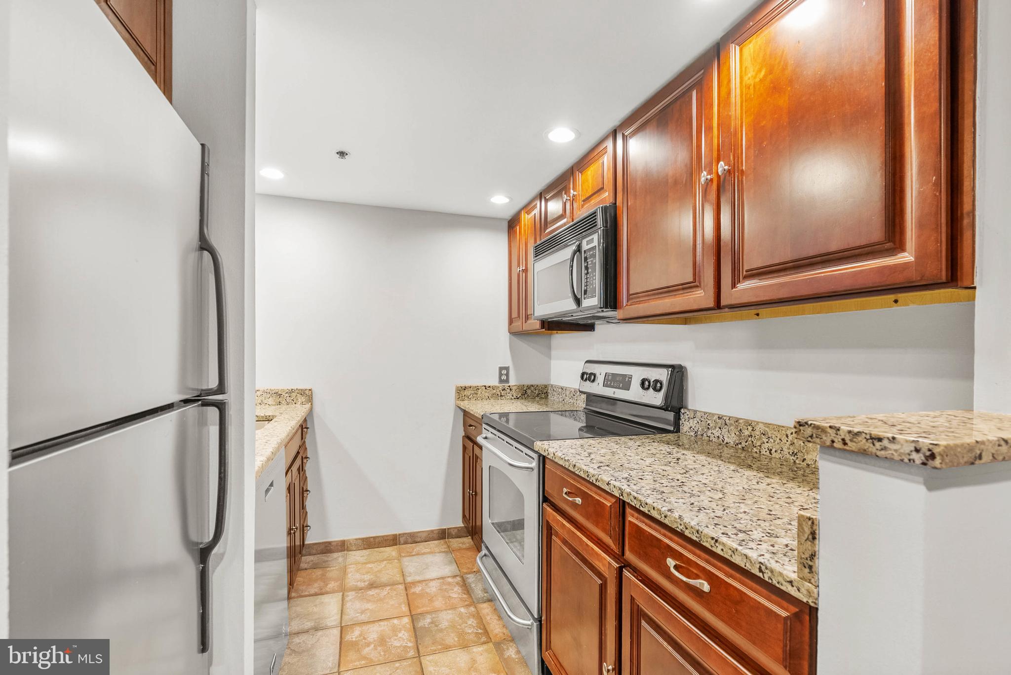 301 RACE STREET 309