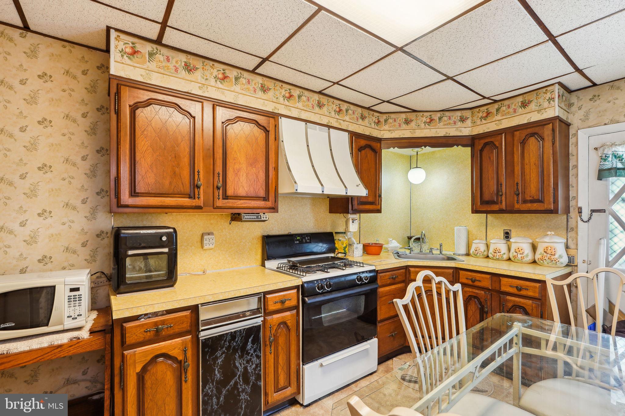 1031 ELLSWORTH STREET