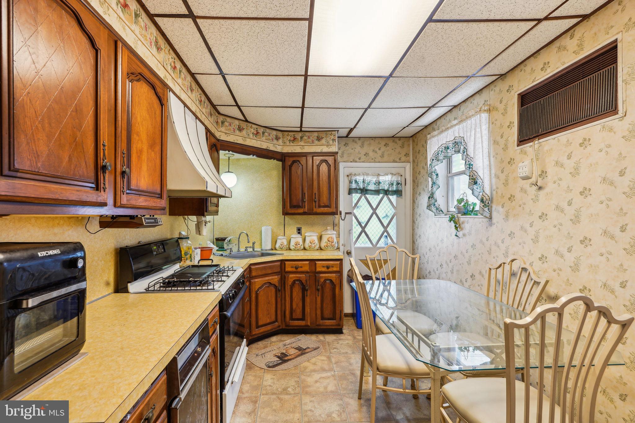 1031 ELLSWORTH STREET