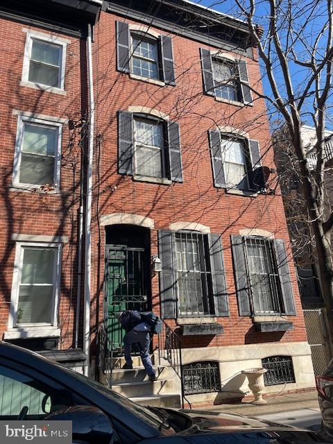 729 S 17TH STREET