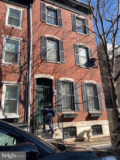 729 S 17TH STREET