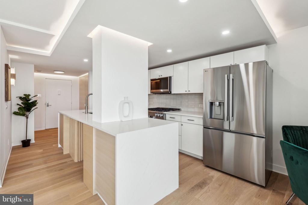 604 S WASHINGTON SQUARE 36 2917
