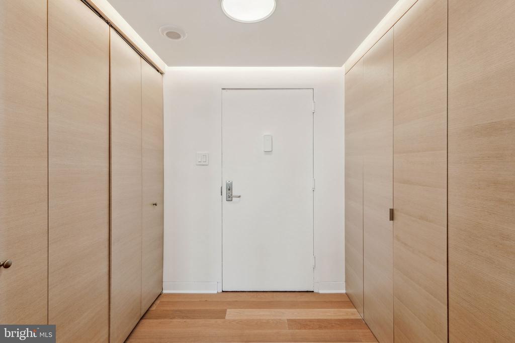 604 S WASHINGTON SQUARE 36 2917