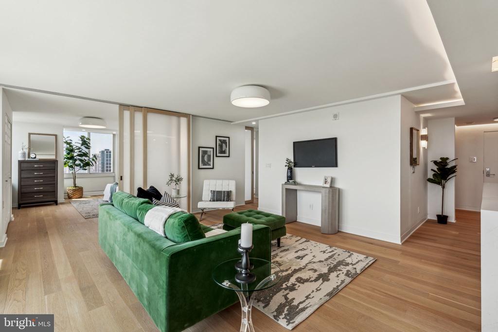 604 S WASHINGTON SQUARE 36 2917