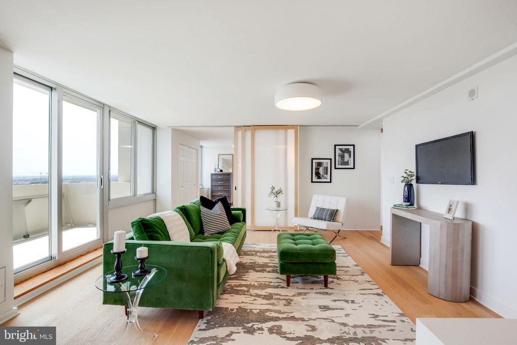 604 S WASHINGTON SQUARE 36 2917