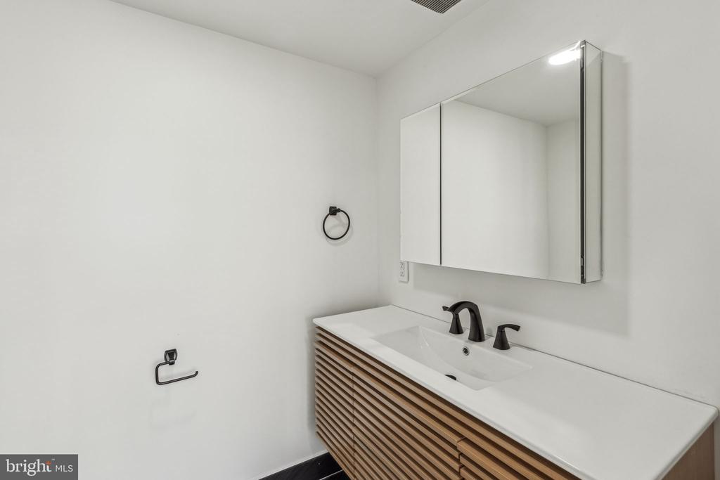 604 S WASHINGTON SQUARE 36 2917