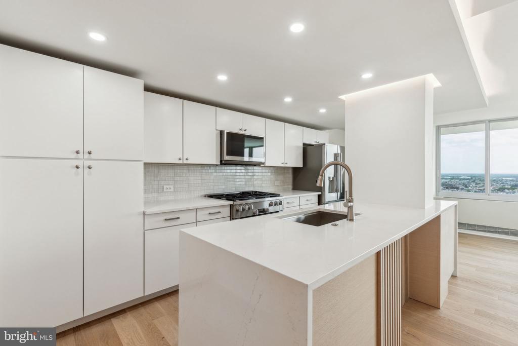 604 S WASHINGTON SQUARE 36 2917