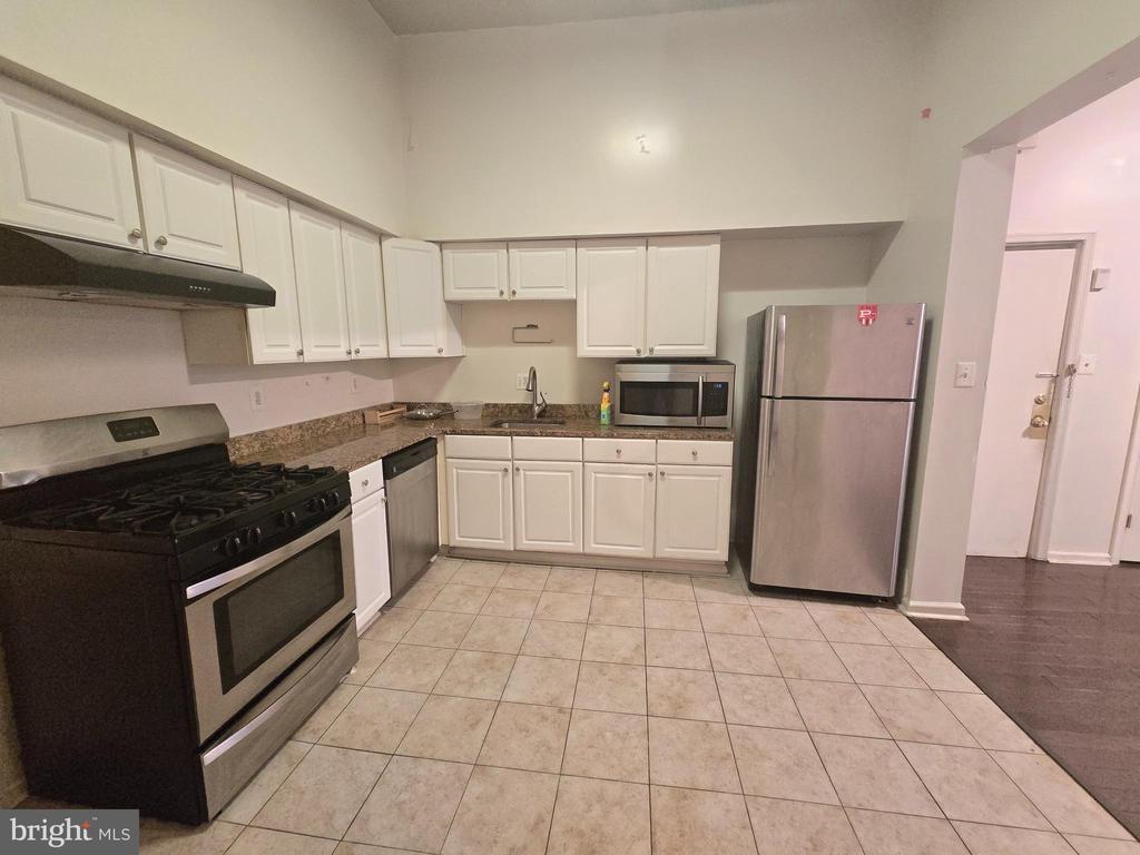1304 WALNUT STREET 2