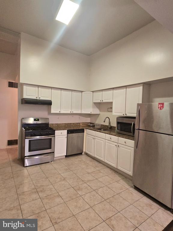 1304 WALNUT STREET 2