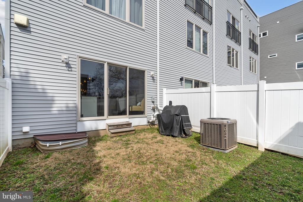 329 DELMAR STREET