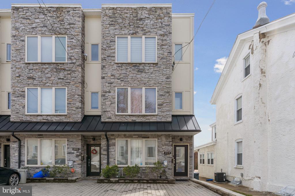 329 DELMAR STREET