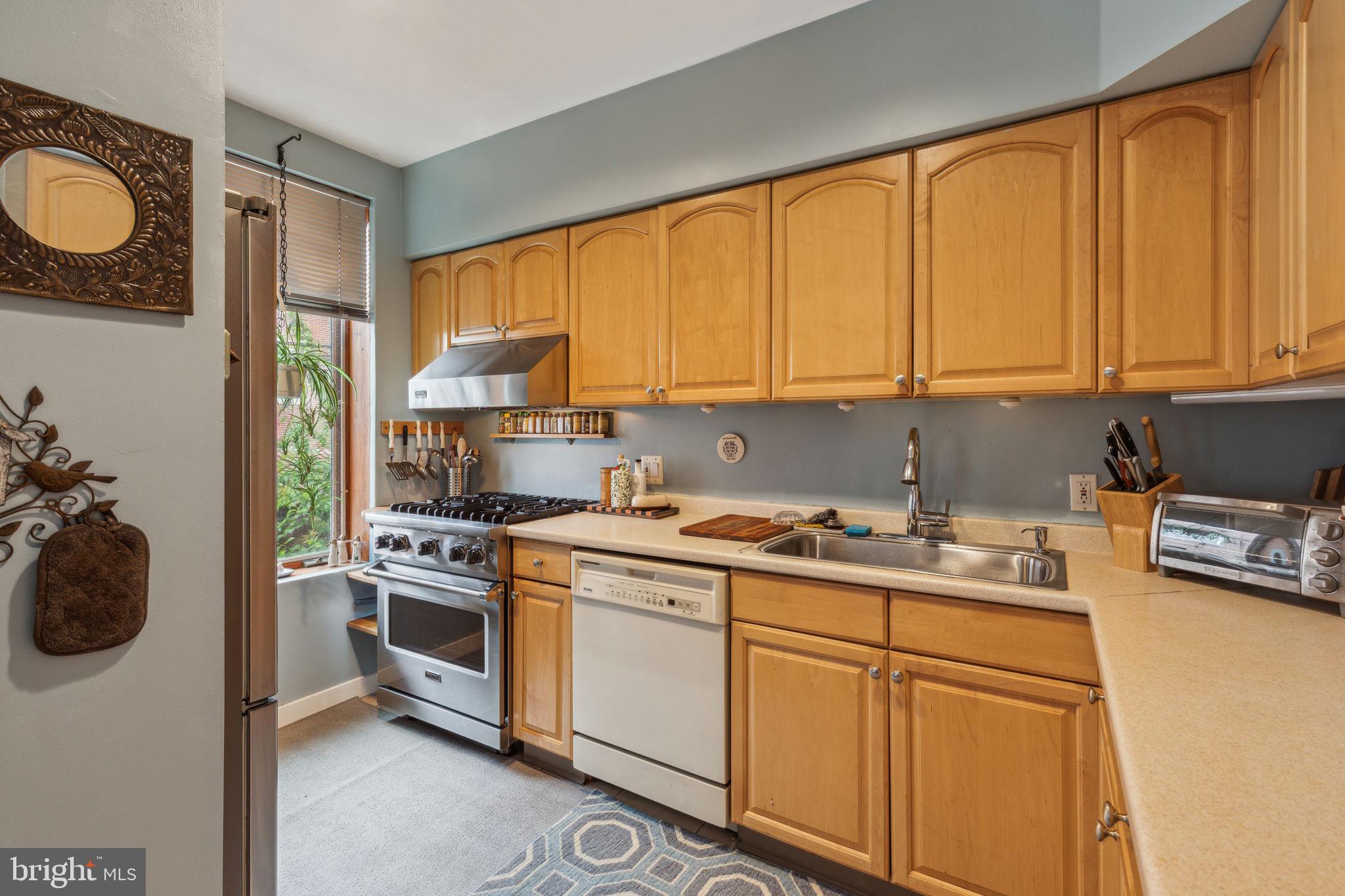 1010 CATHARINE STREET