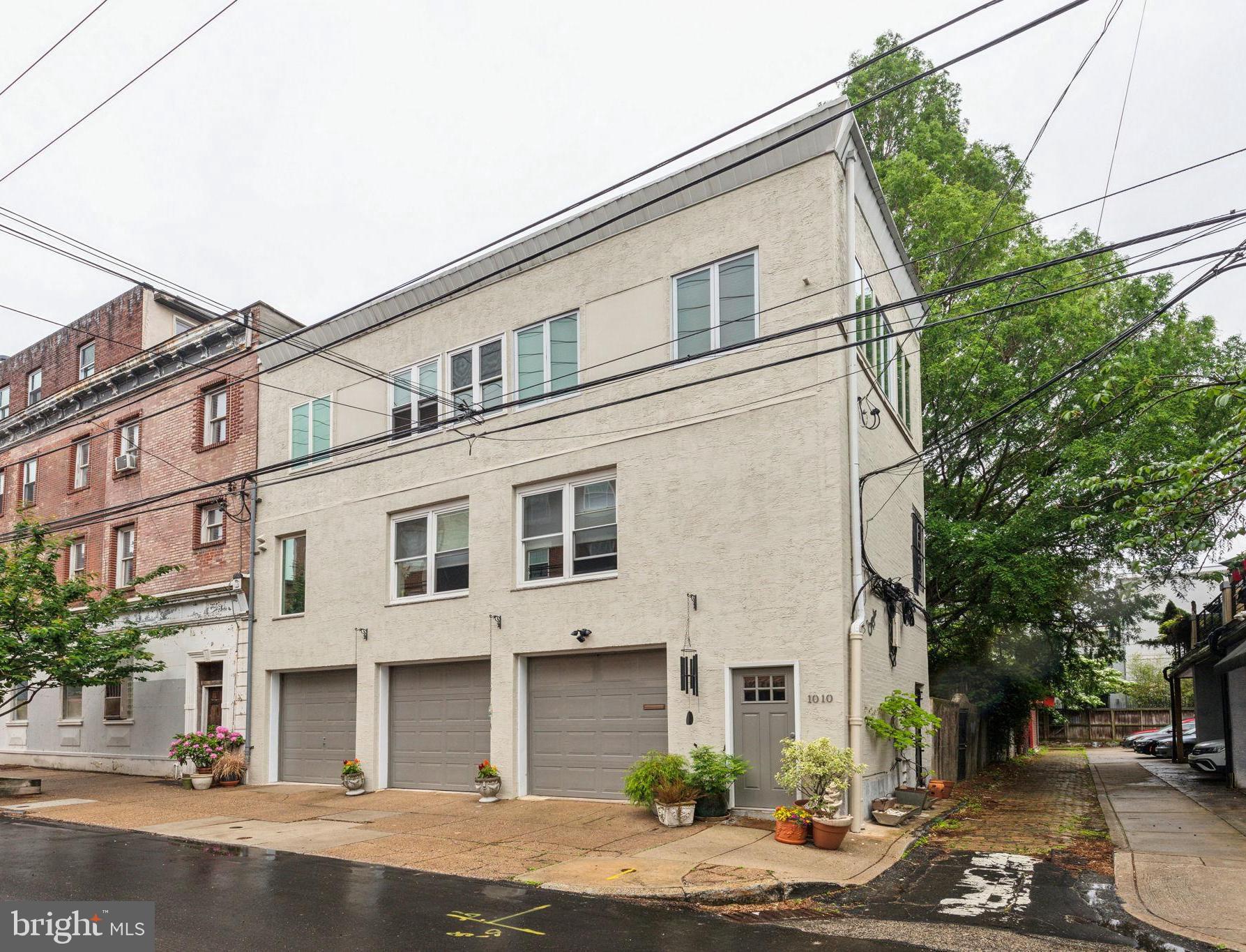 1010 CATHARINE STREET