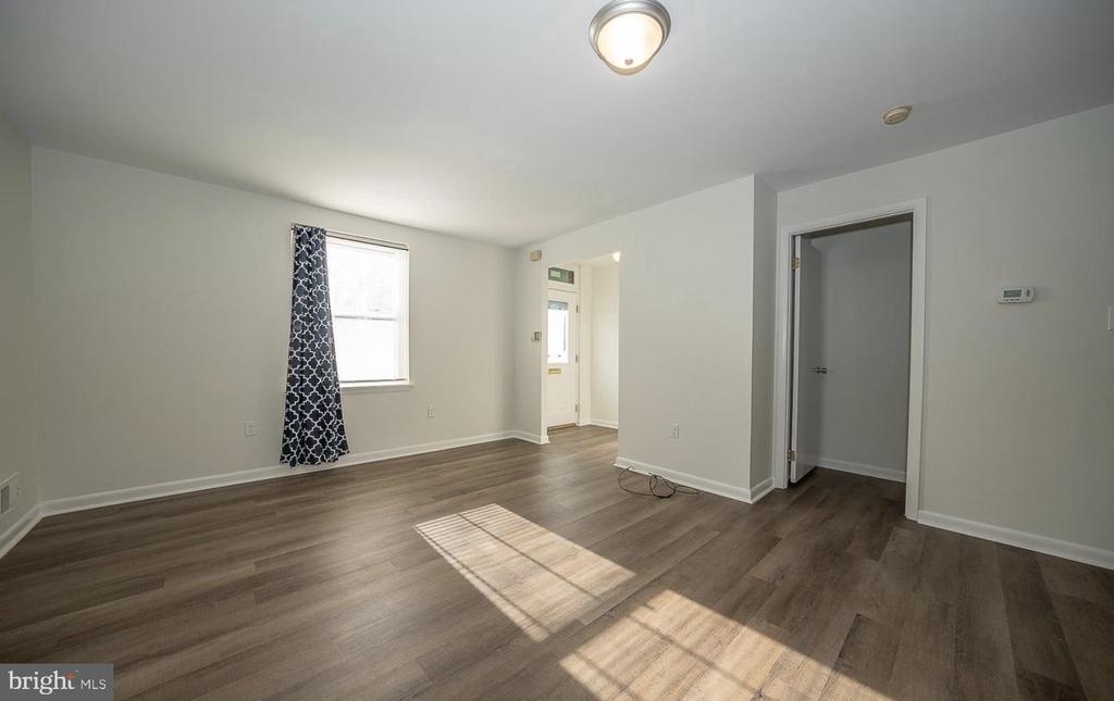 835 N UBER STREET