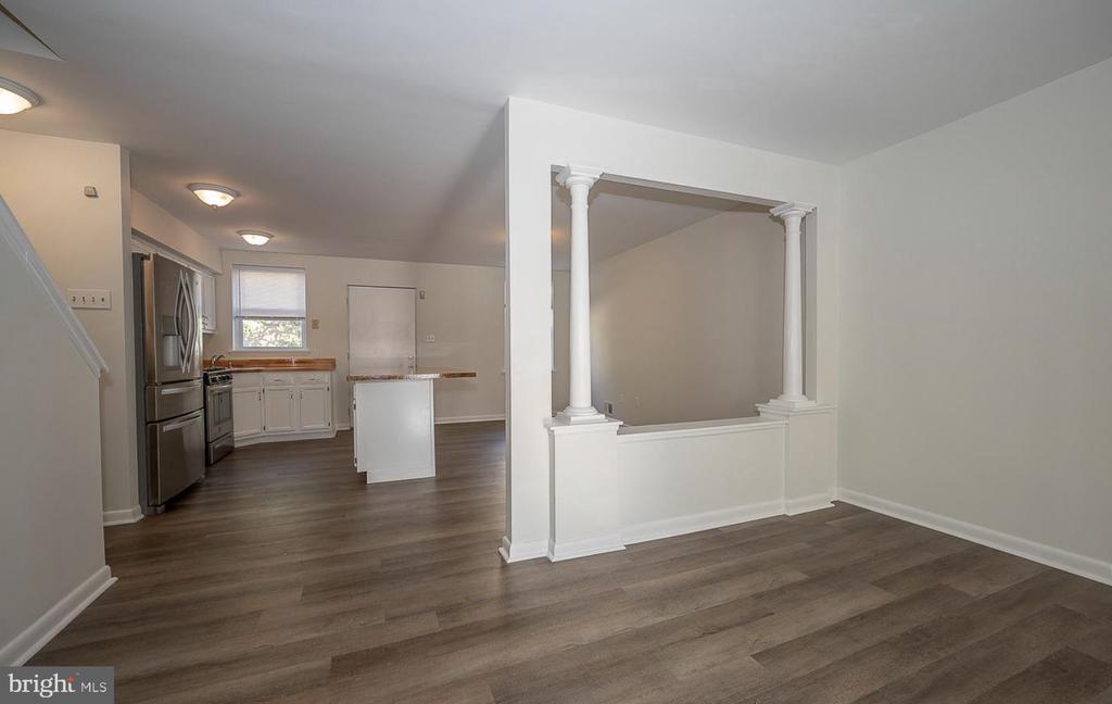 835 N UBER STREET