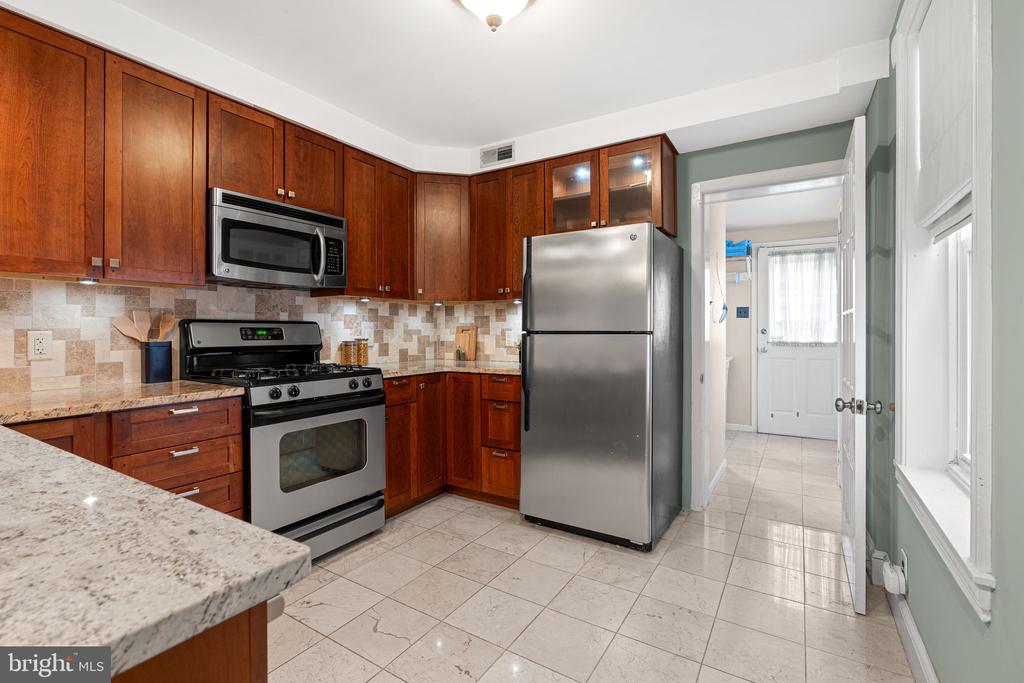 836 N 25TH STREET