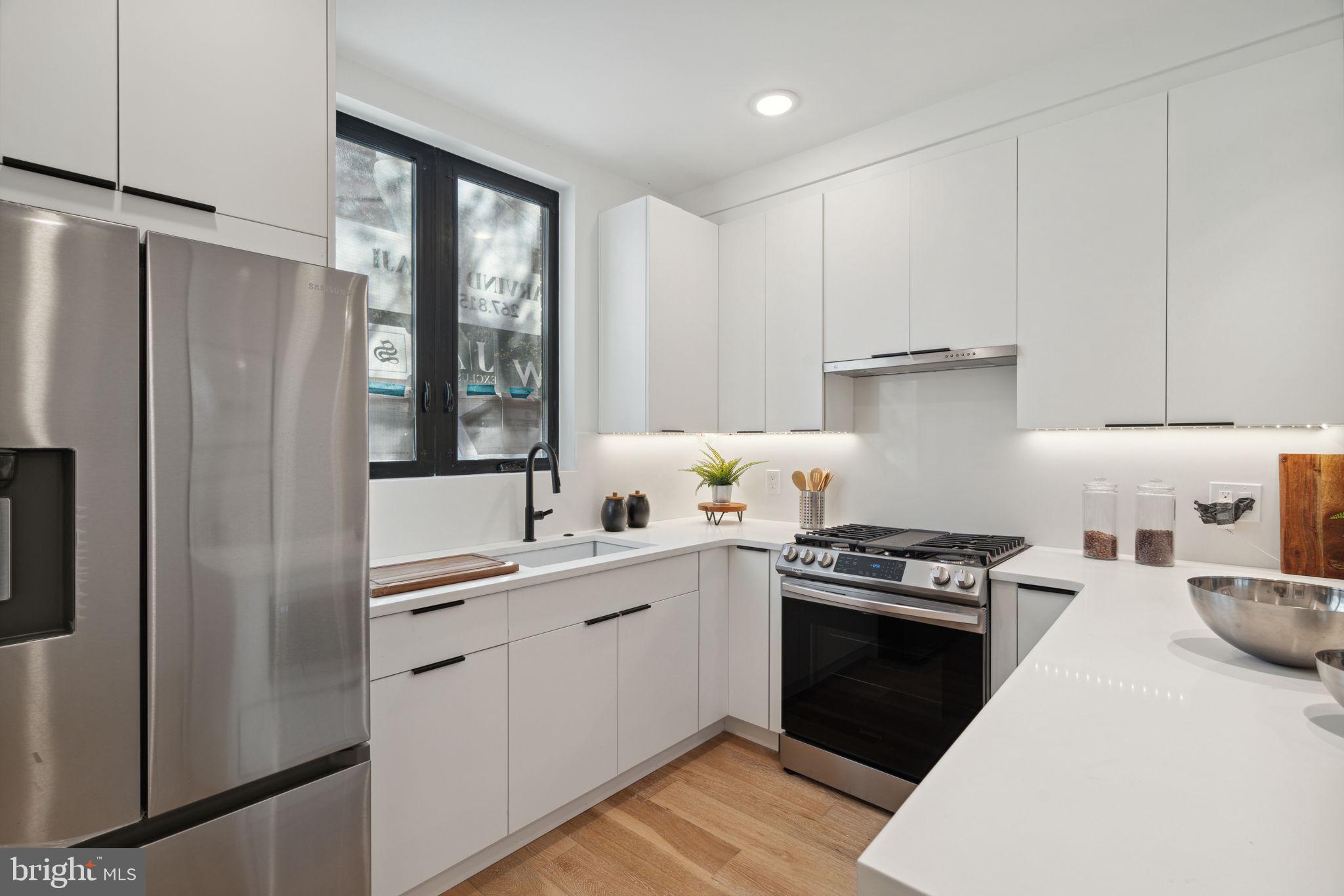 1623 CHRISTIAN STREET 1