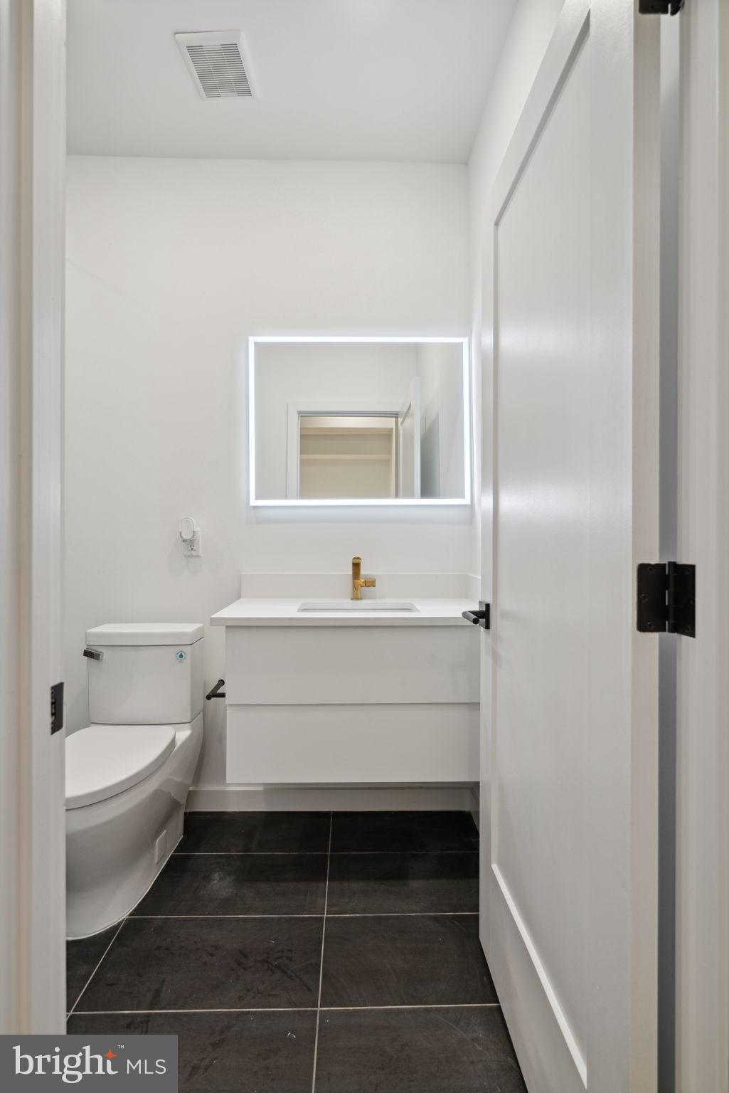 1623 CHRISTIAN STREET 1