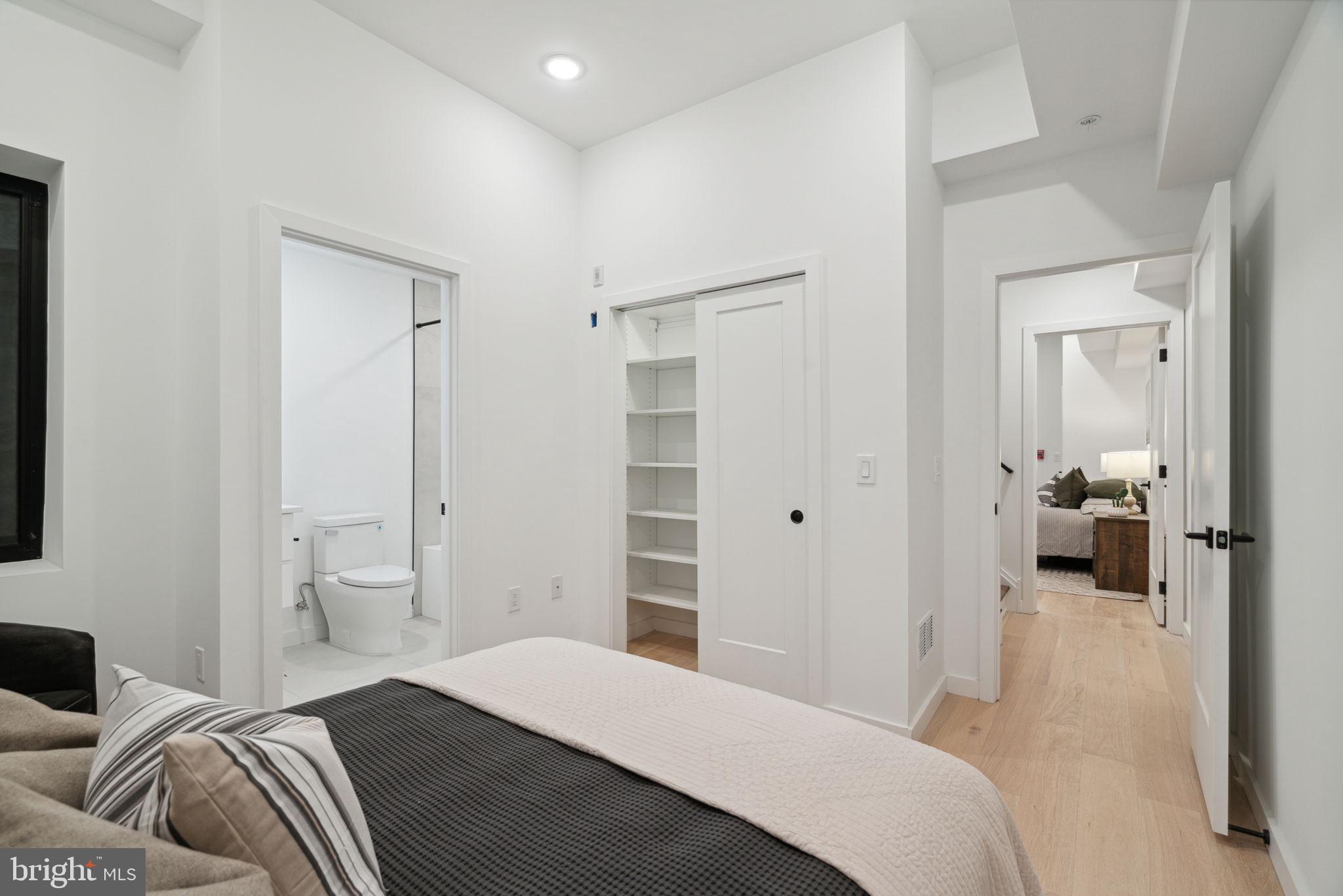 1623 CHRISTIAN STREET 1