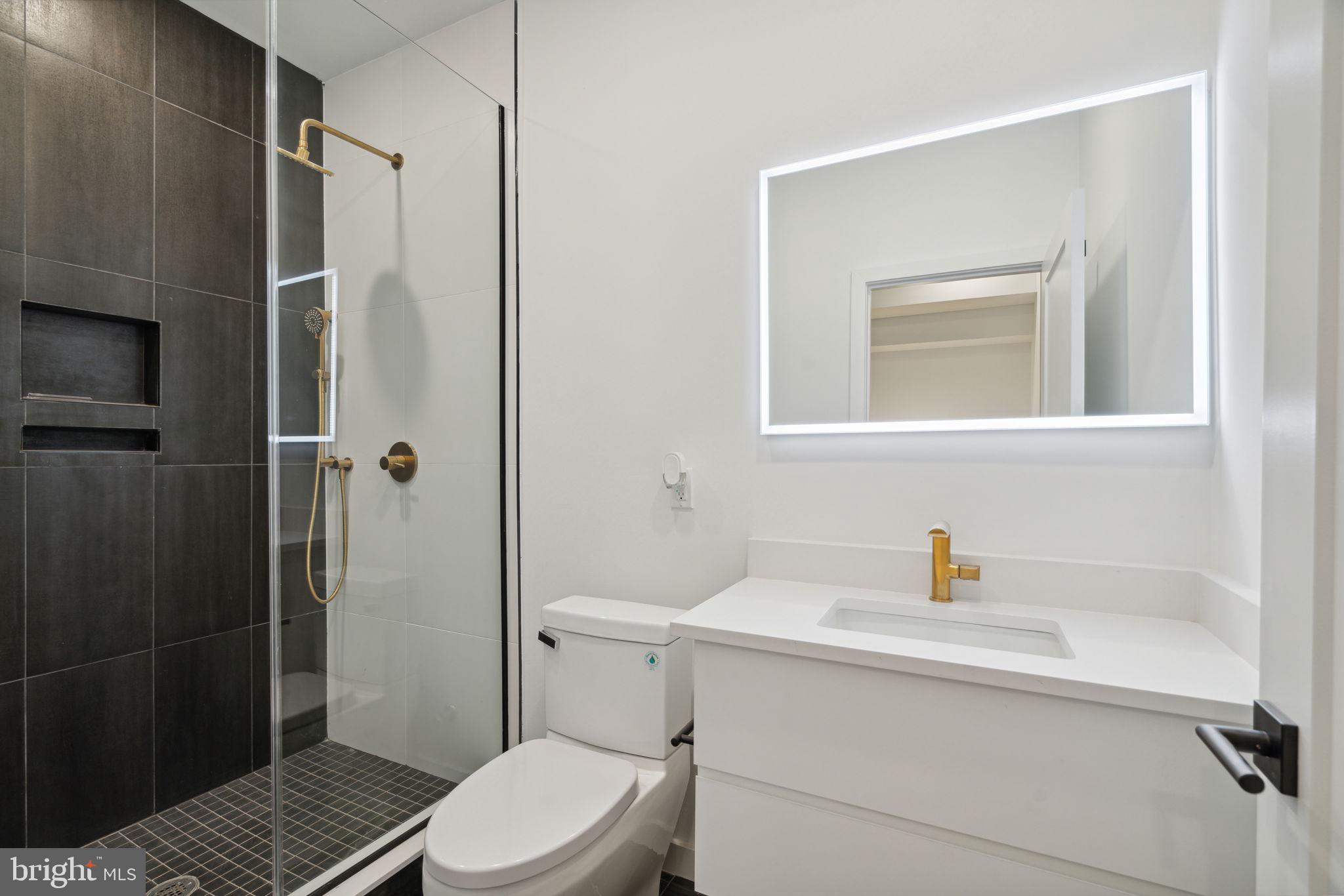 1623 CHRISTIAN STREET 1