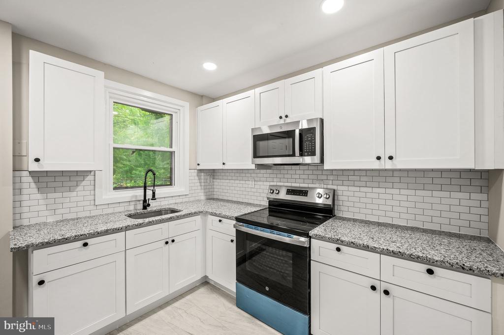 257 E PENN STREET