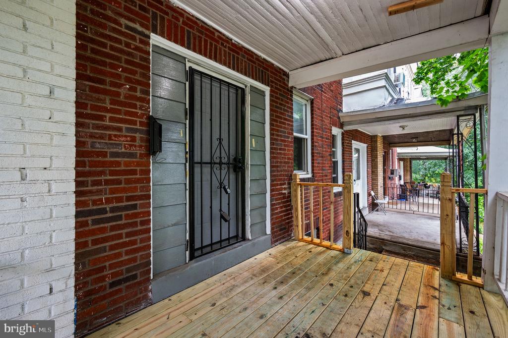 257 E PENN STREET