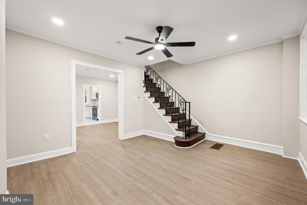 257 E PENN STREET