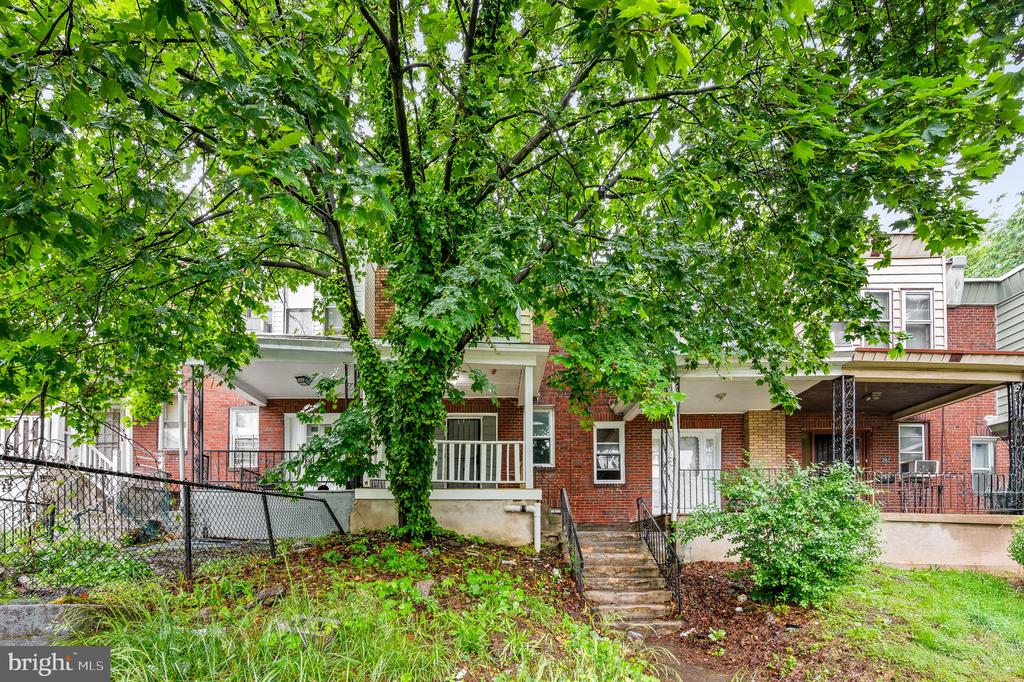 257 E PENN STREET