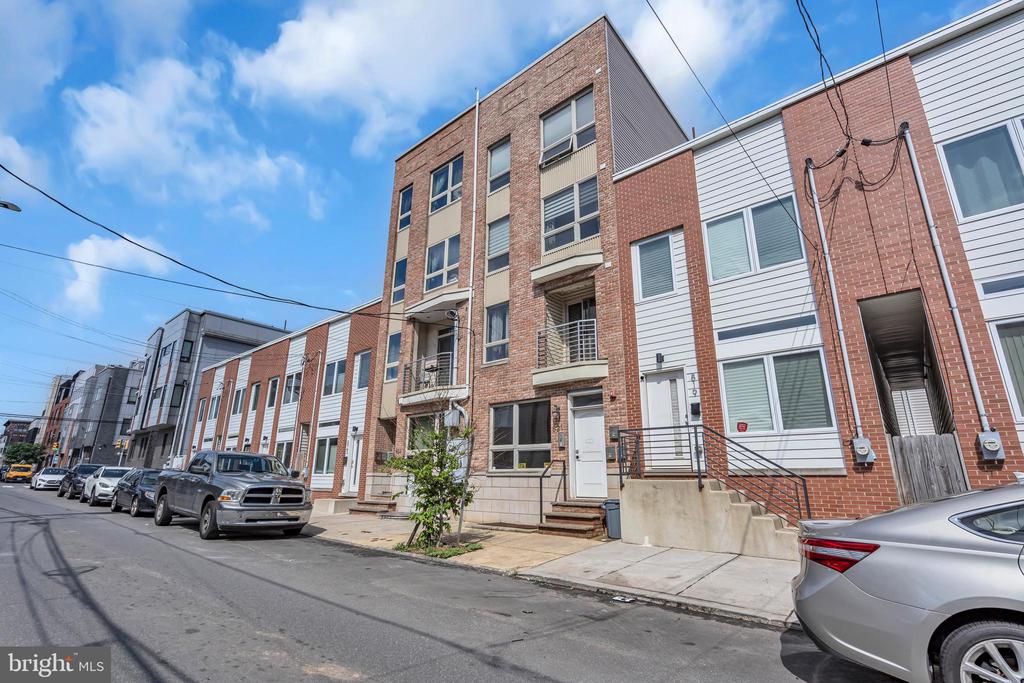 821 N 15TH STREET 2