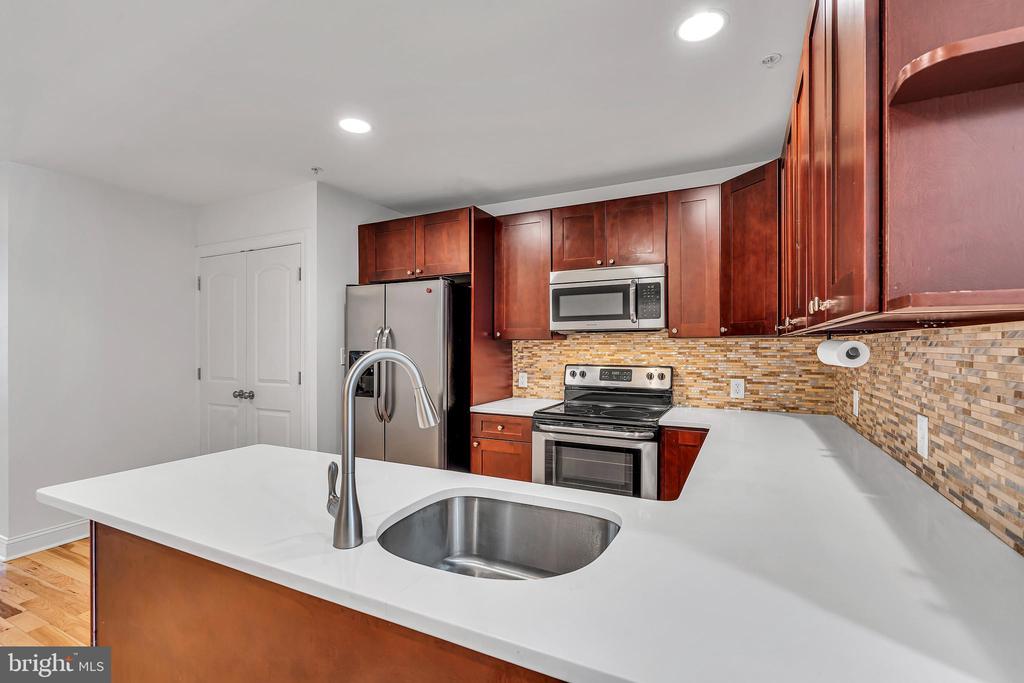 821 N 15TH STREET 2