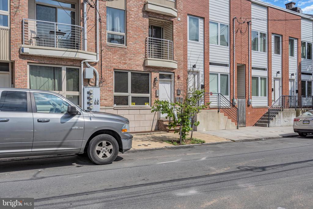 821 N 15TH STREET 2