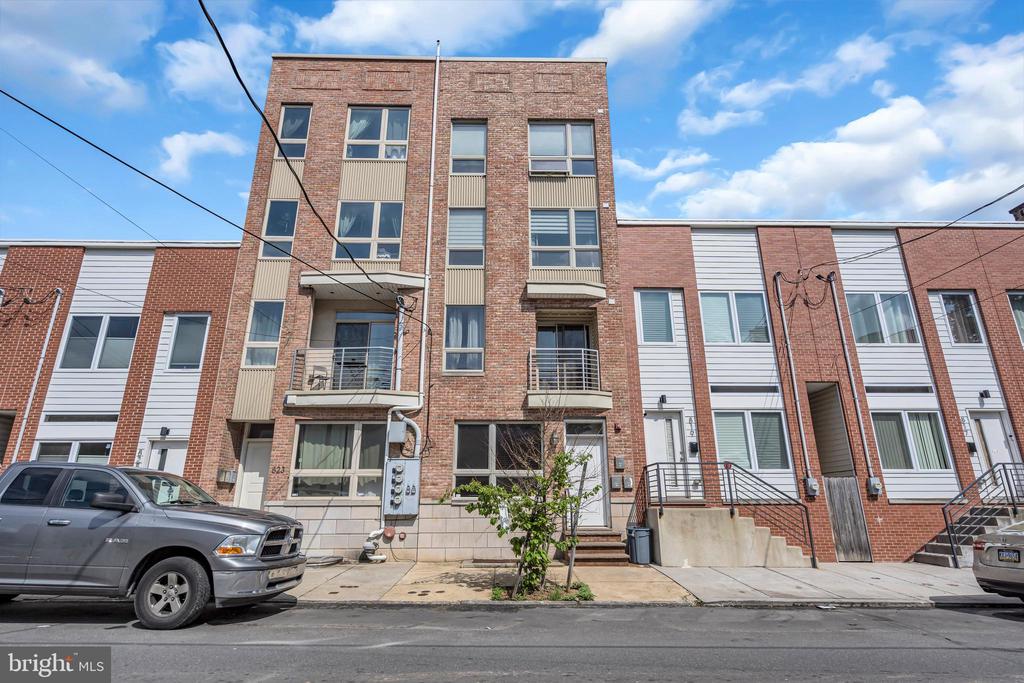 821 N 15TH STREET 2