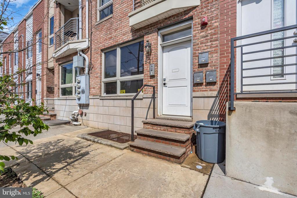 821 N 15TH STREET 2