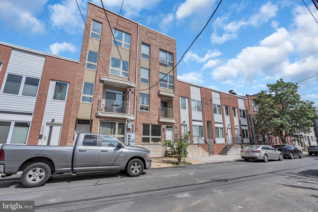 821 N 15TH STREET 2